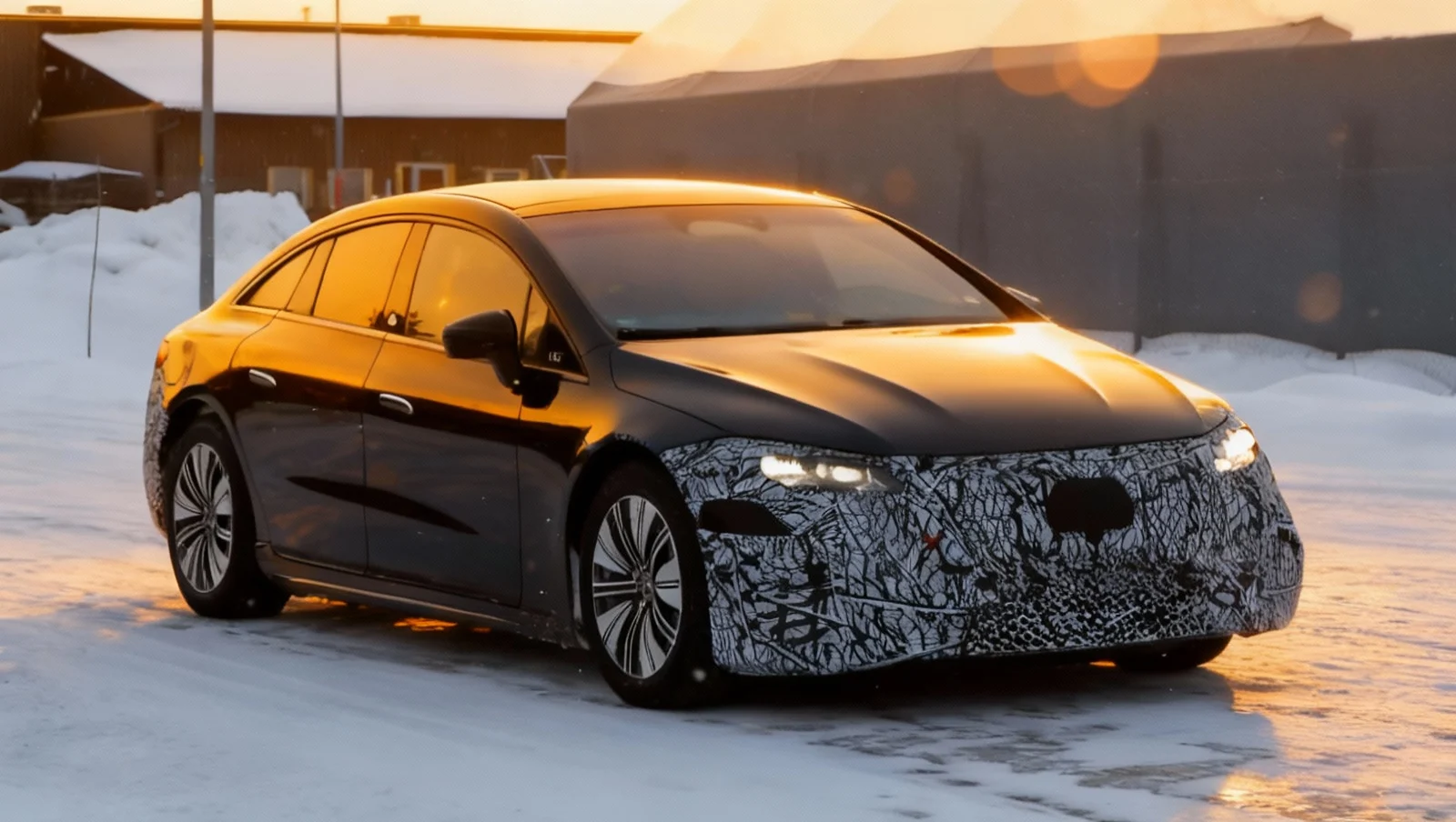 Mercedes EQS 2027: Rivoluzione Elettrica Tra Efficienza e Ricarica