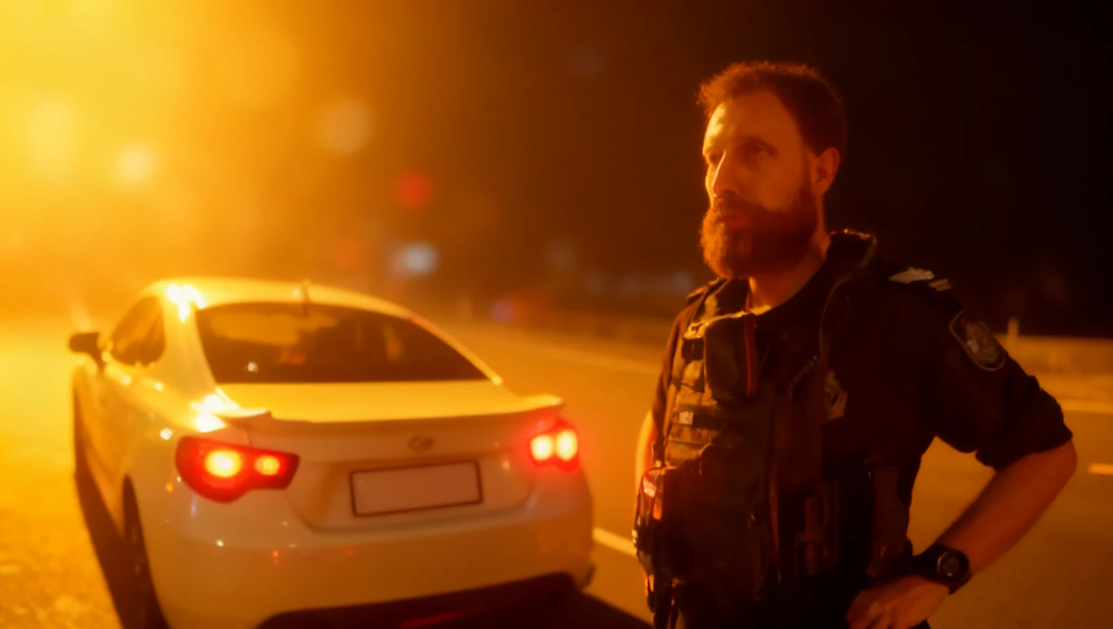 Guida folle a 189 km/h: la polizia informa la madre del 17enne