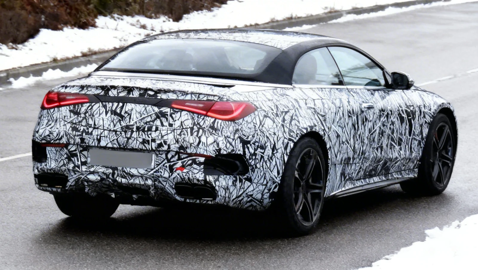 Mercedes-AMG CLE 63: il nuovo V8 flat-plane debutta in versione decappottabile