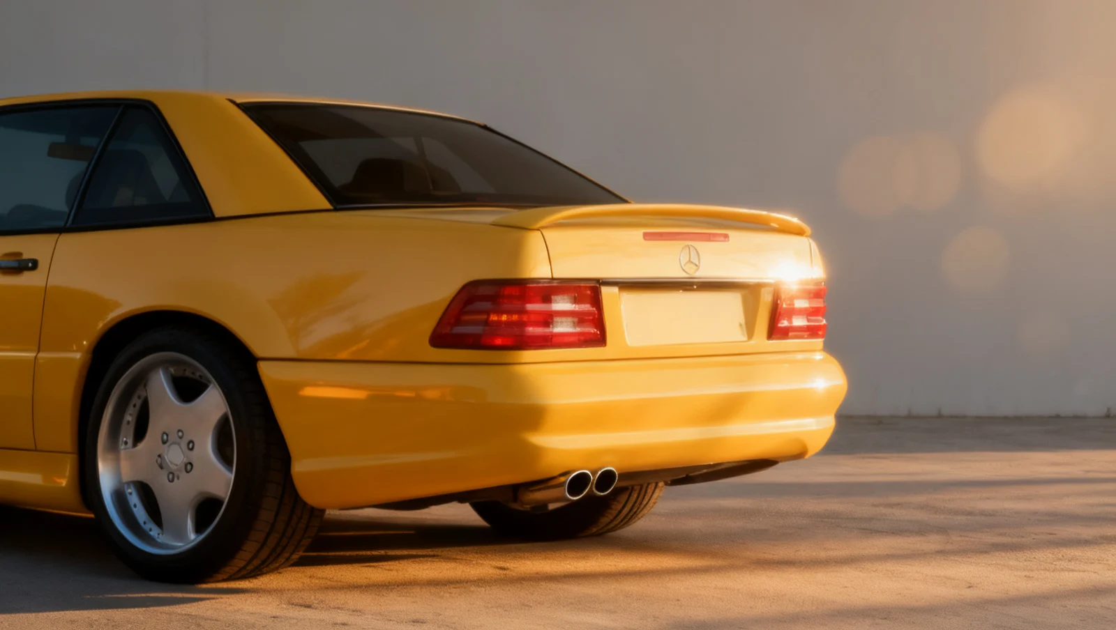 Mercedes SL500 Gialla R129: Unica e Costosa, sfida le AMG moderne