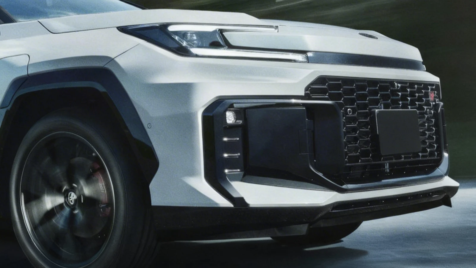 Toyota RAV4 PHEV 2026: rivoluzione del backup energetico domestico