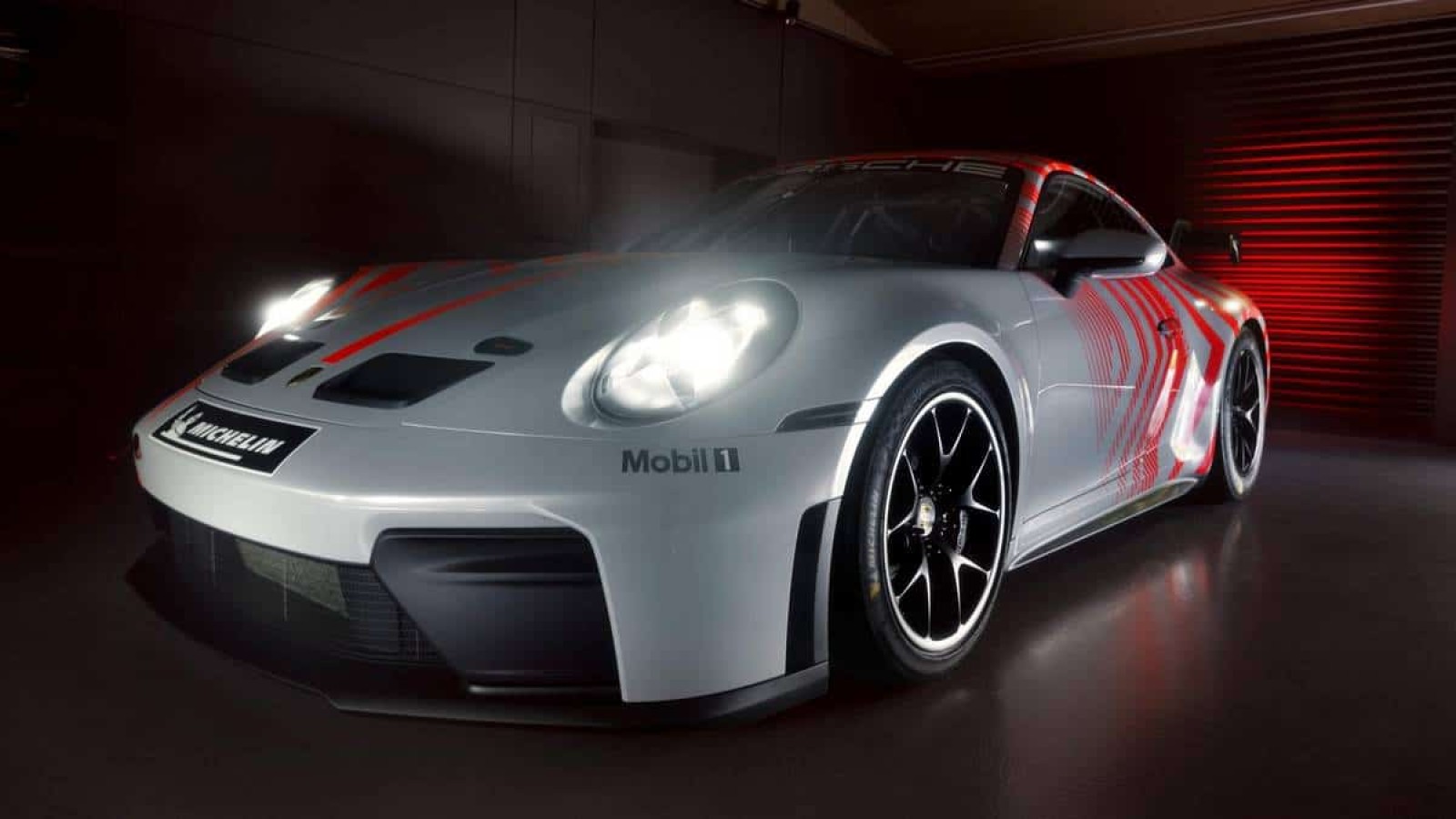 Porsche 911 Challenge: la GT3 da corsa in immagini