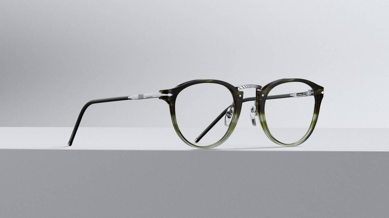 Persol e Olivetti: gli occhiali che rendono omaggio alla Lettera 22