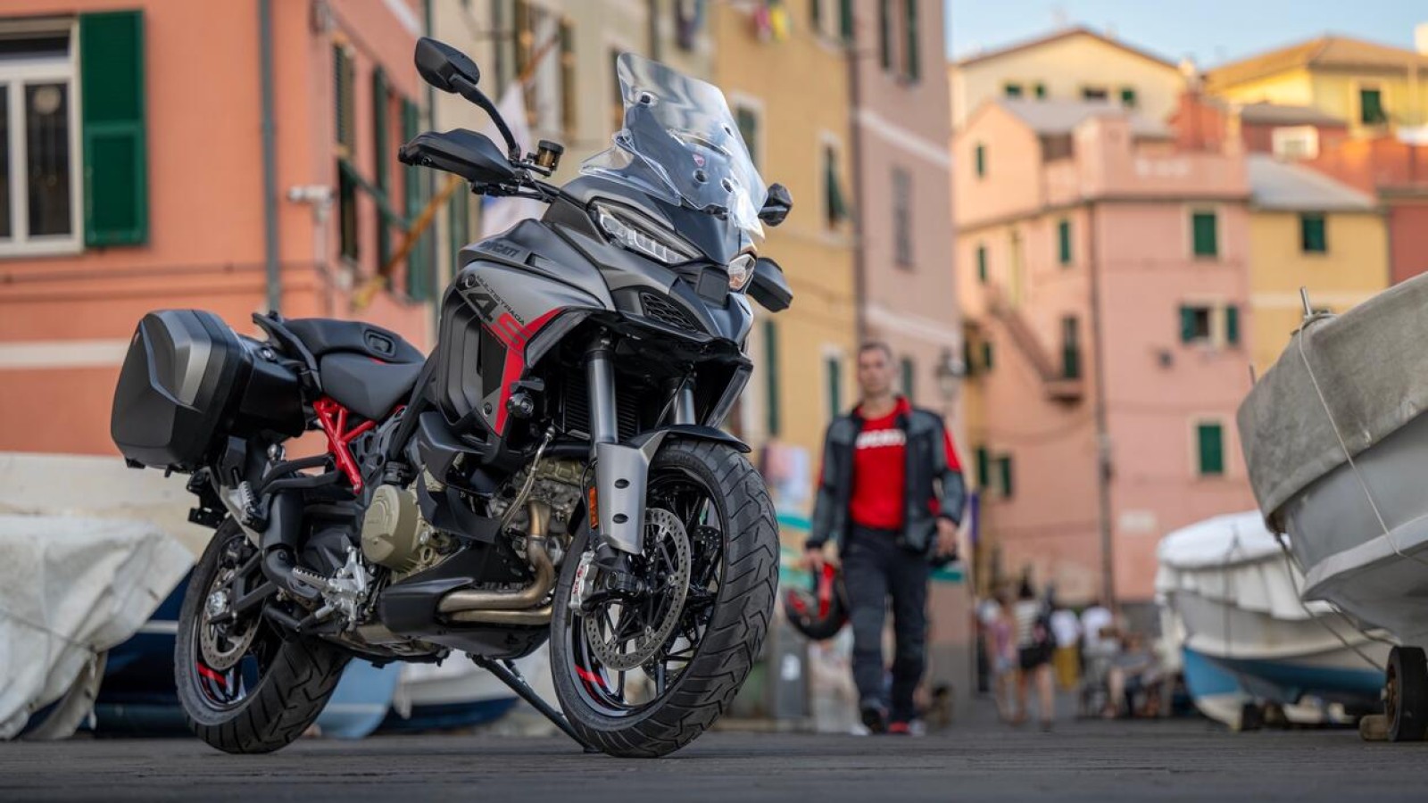 Ducati Multistrada V4 S Grand Tour: il viaggio in prima classe