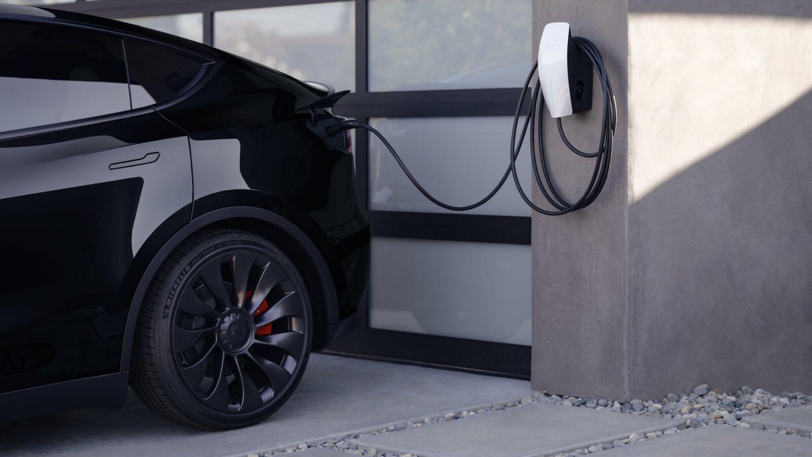 Model 3 e Y alimentano casa nei blackout con Powerwall 3