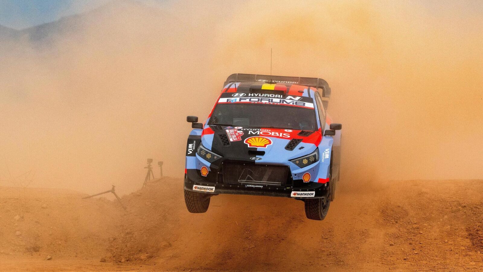 Rally Italia Sardegna: Neuville comanda, il titolo è lì